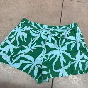 Free-assembly Women's Green Shorts